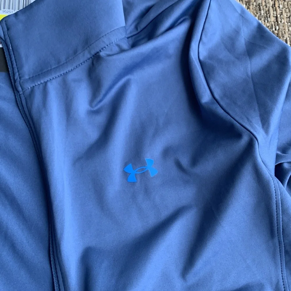 UNDER ARMOUR LONG SLEEVE ATHLETIC JACKET size M